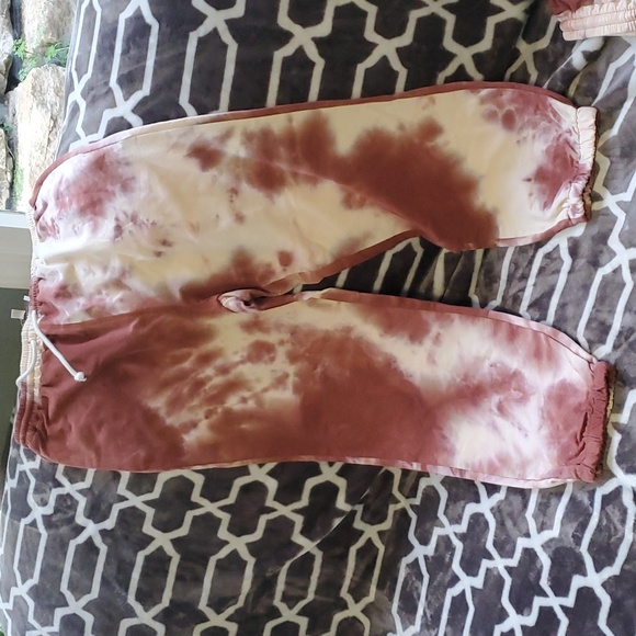 NWT HAYDEN WOMEN TYE DYE SWEATPANTS - Picture 3 of 3